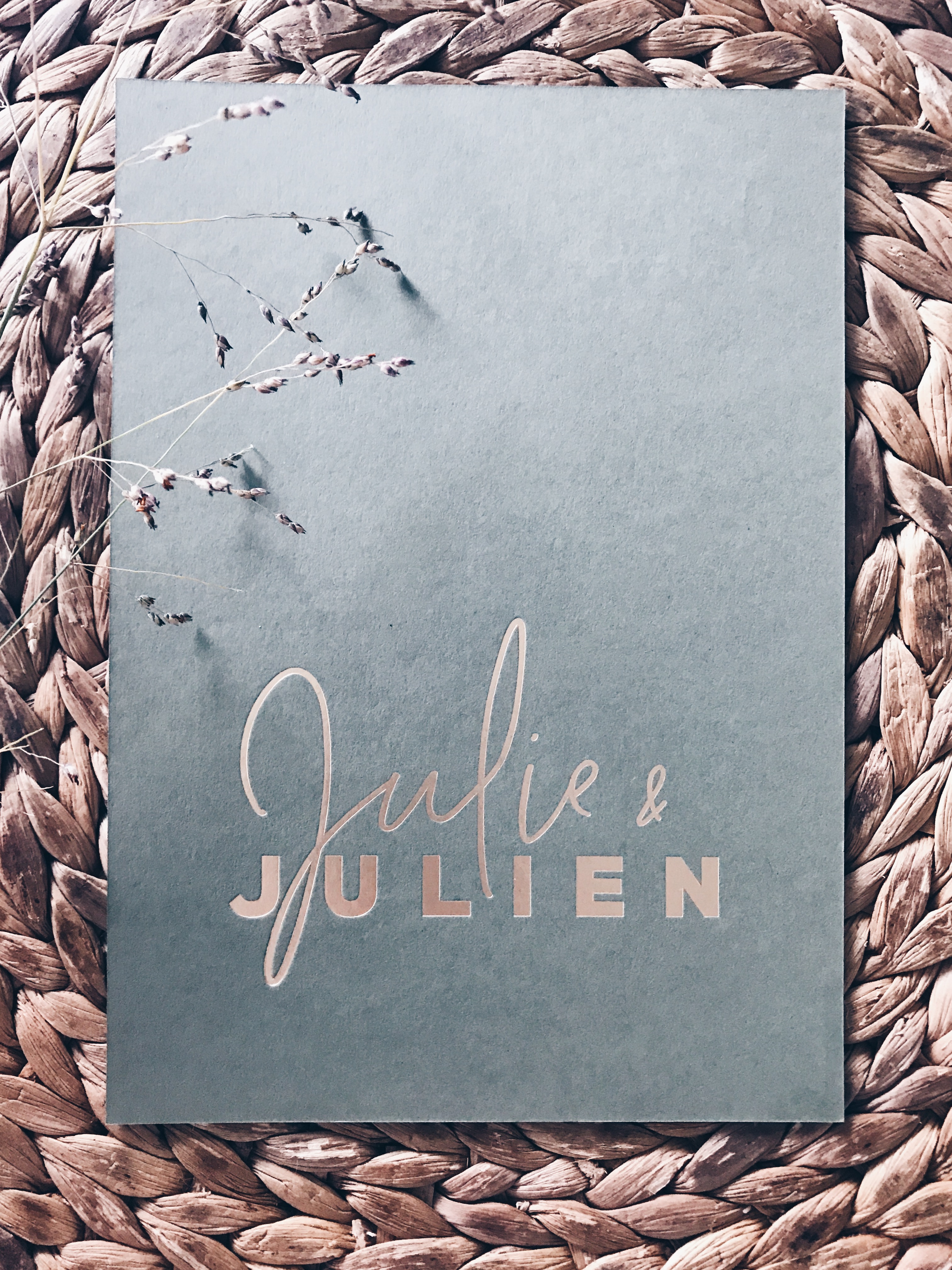 Julie & Julien huwelijksuitnodigingen