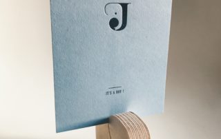 Geboortedoosjes Jacob - uniek concept geboortekaartje met doopsuiker op maat - foliedruk - doos op maat - logo design - olifantje
