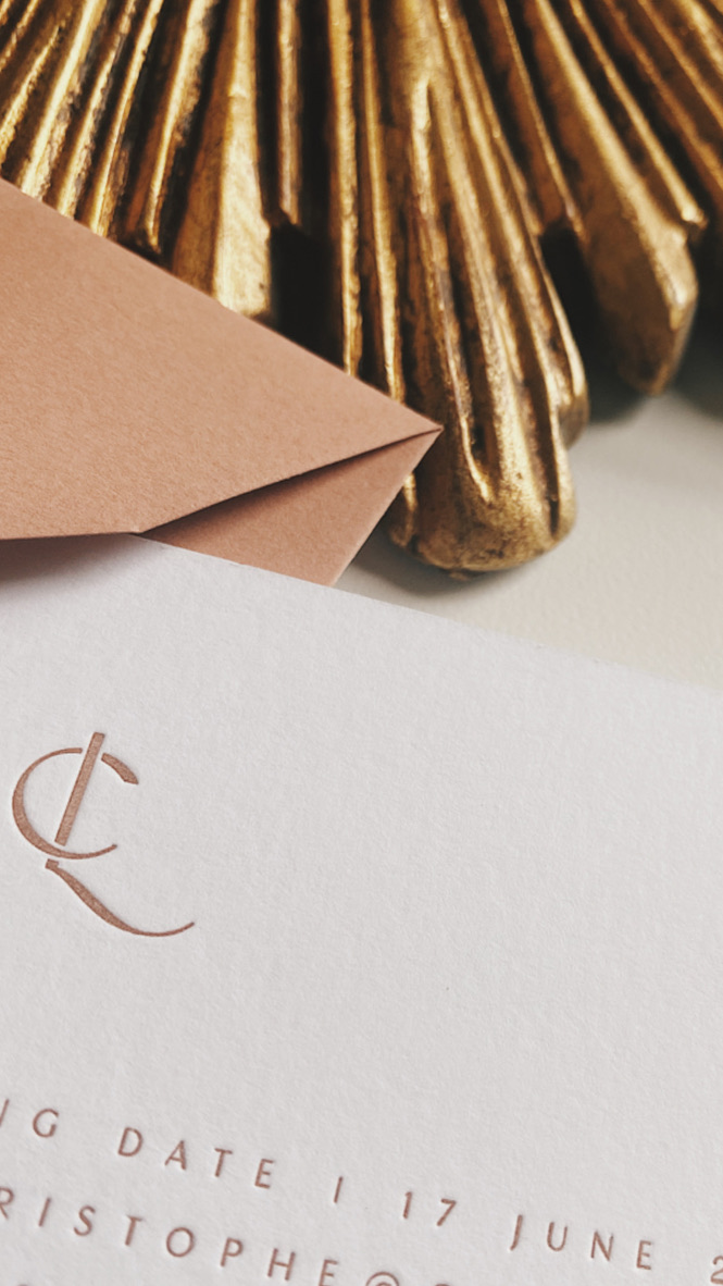 L&C wedding stationery, save the date, huwelijksuitnodigingen, studio mustique, letterpress, wedding logo, natural minimalistisch, illustraties, terracotta