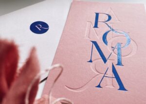 Roma, letterpress blue hotfoil, blauwe folie, blinddruk, debosssing, Studio Mustique, geboortekaartje, birth announcement card, Amor, typographic, typografisch